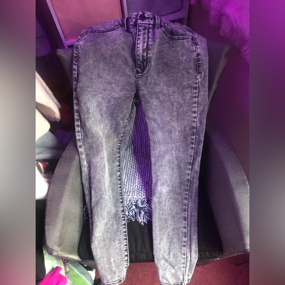 Grey skinny jeans